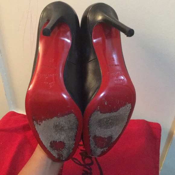 Authentic Christian Louboutin Black pumps size37 - Picture 3 of 5